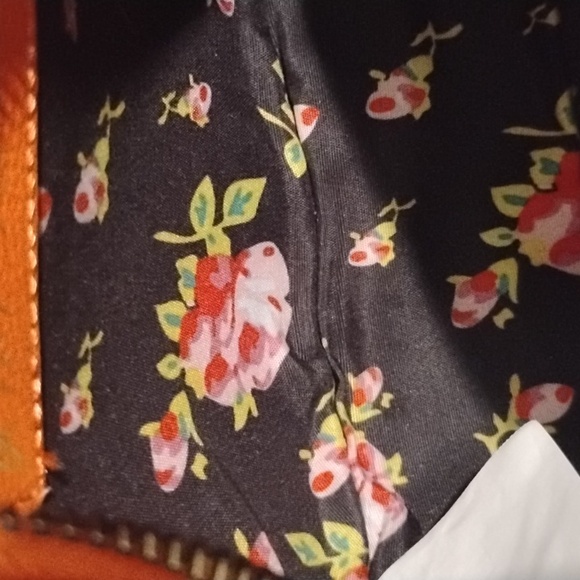 BETSY JOHNSON PUMPKIN PURSE - Picture 10 of 10